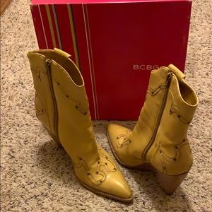 BCBG girl cowgirl boots